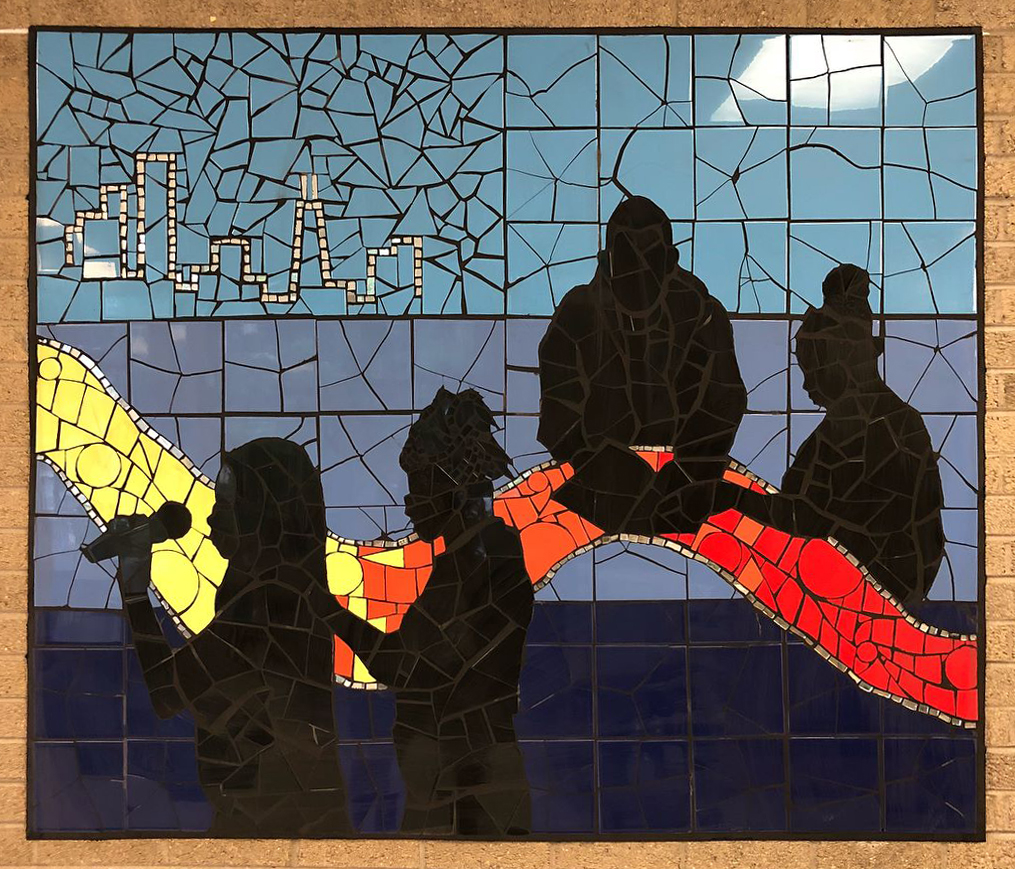 Welcome to Harlan 2018 Lead Artist: Amanda Mudrovich Location: Harlan Community Academy, 9652 S. Michigan Ave CPAG artist Amanda Mudrovich installs the mosaic mural created with the help of Harlan Community Academy high school students, thanks to the Chicago Community Trust Safe and Peaceful Grant.
